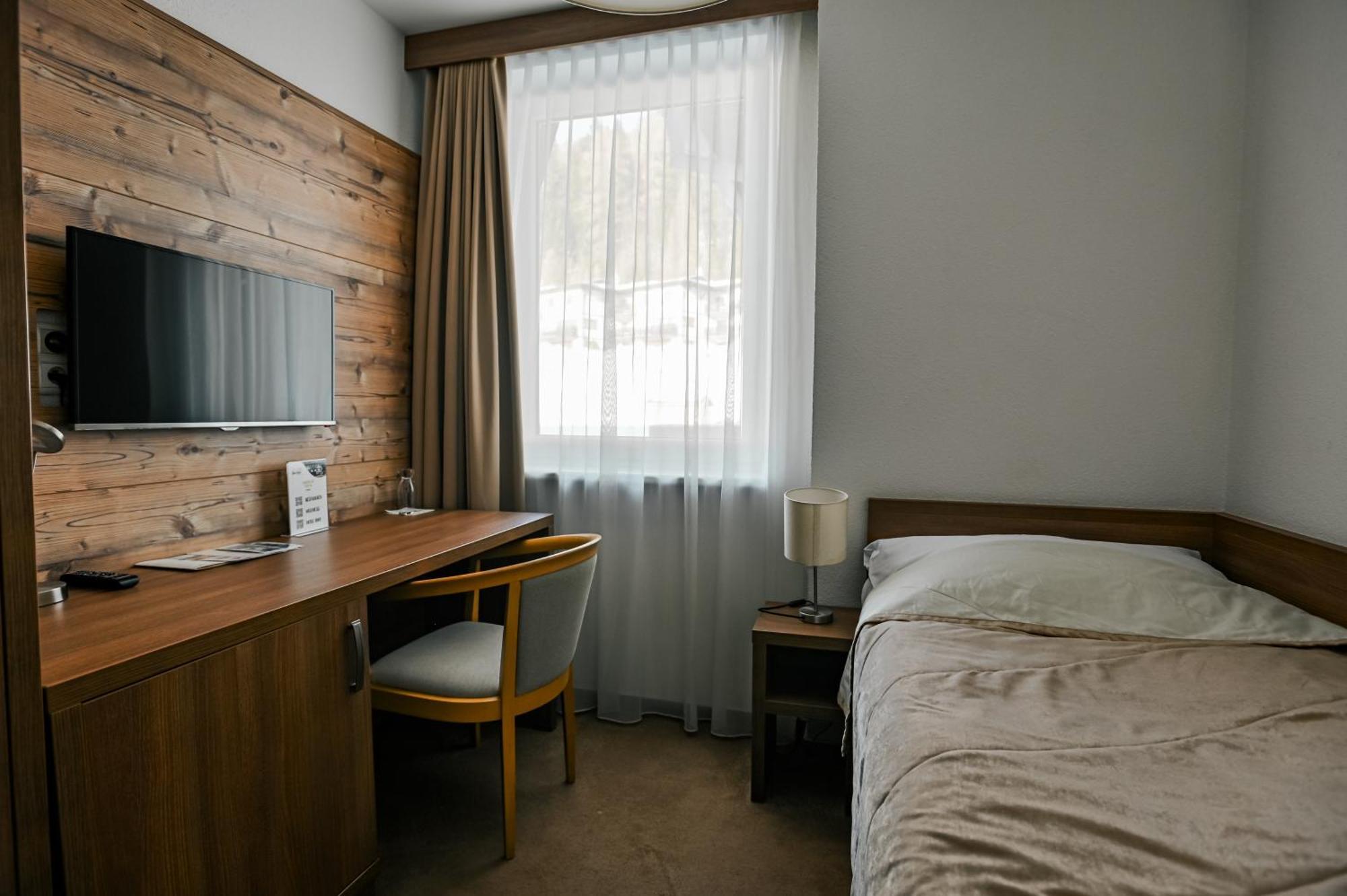 Sport Hotel *** Доновали Екстериор снимка