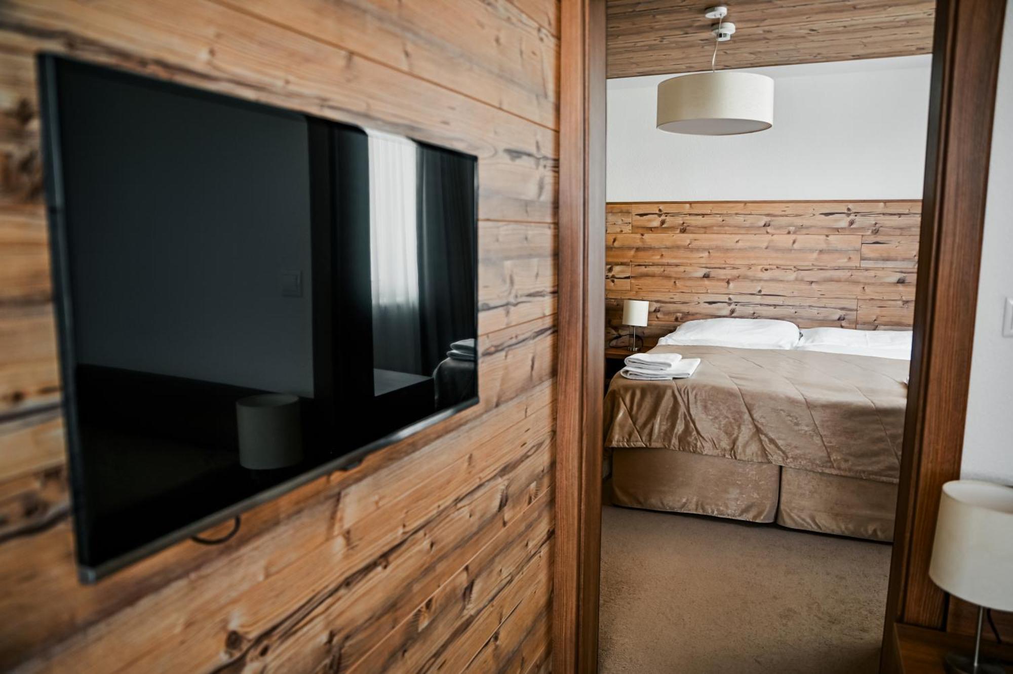 Sport Hotel *** Доновали Екстериор снимка