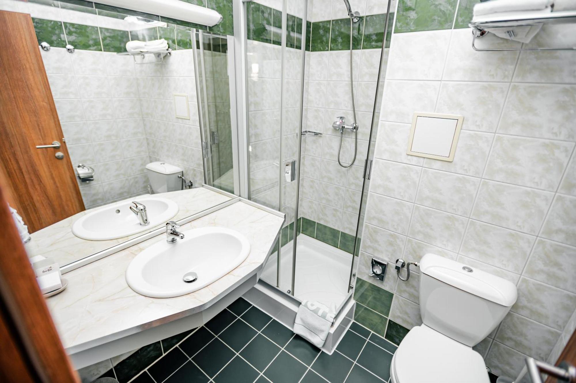 Sport Hotel *** Доновали Екстериор снимка