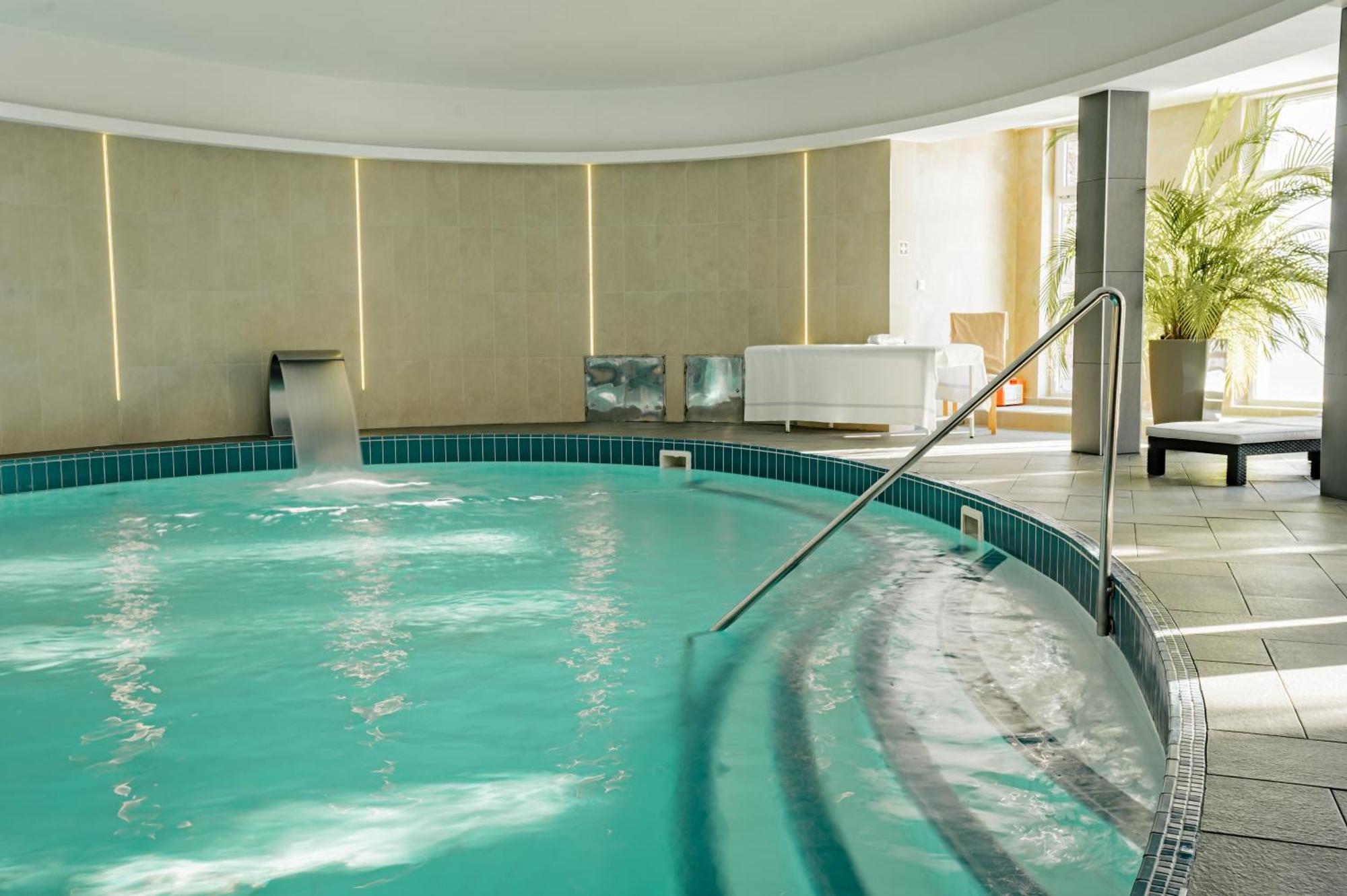 Sport Hotel *** Доновали Екстериор снимка