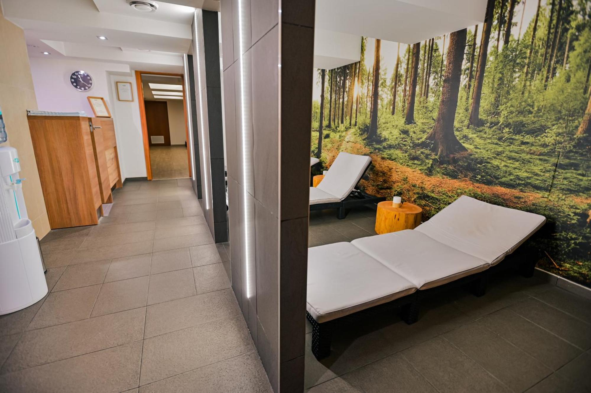 Sport Hotel *** Доновали Екстериор снимка