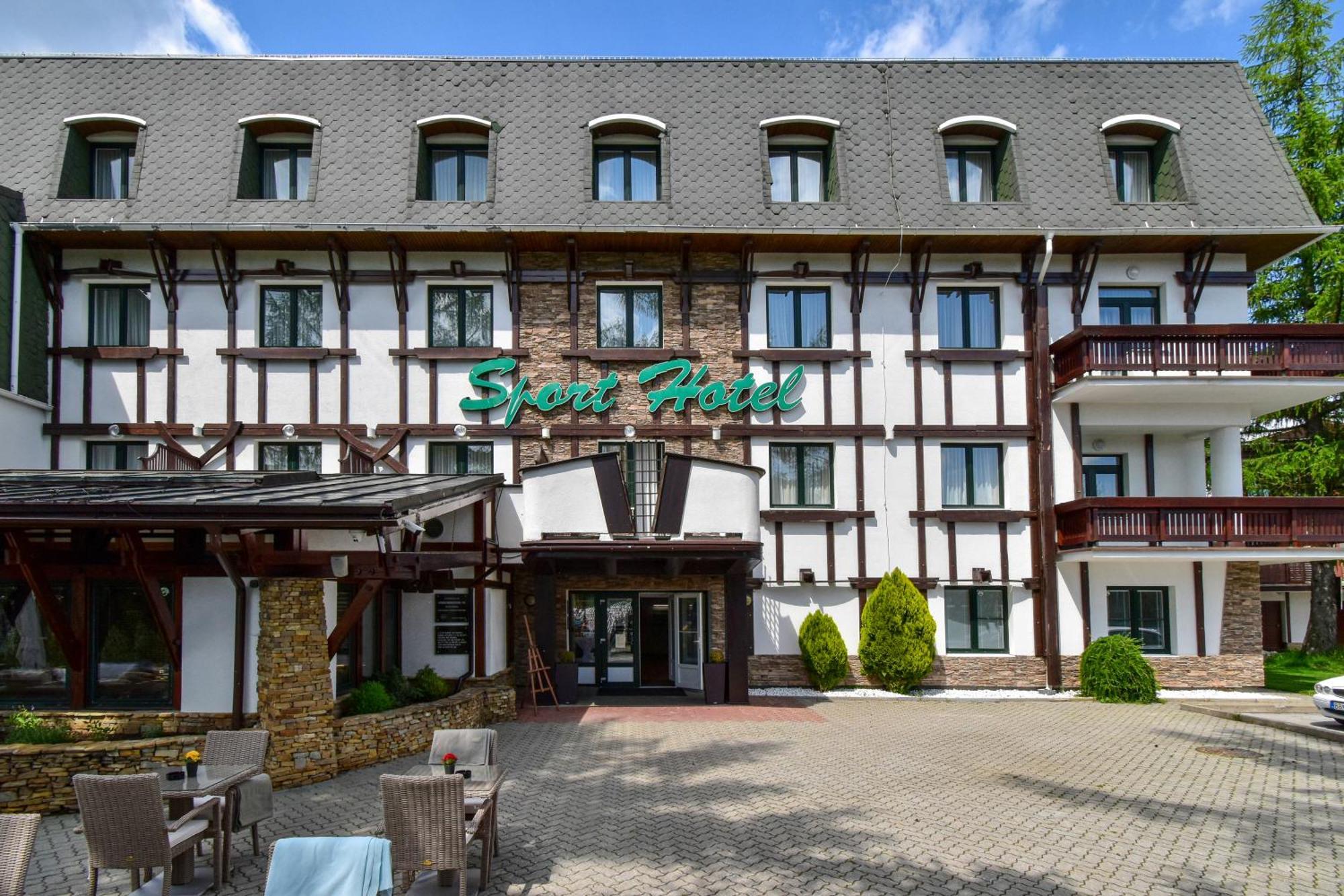 Sport Hotel *** Доновали Екстериор снимка