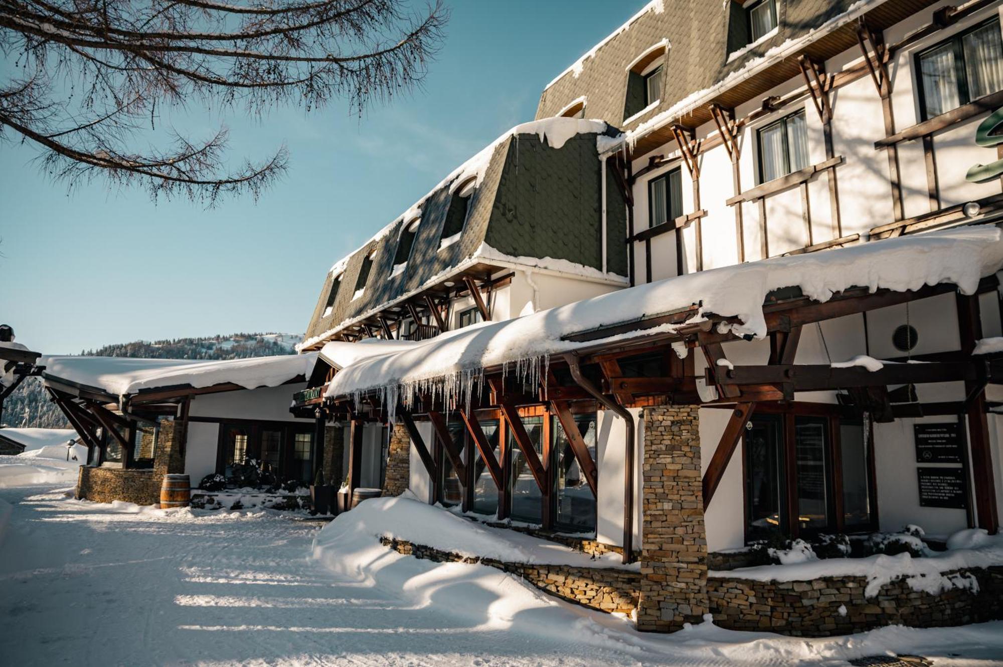 Sport Hotel *** Доновали Екстериор снимка